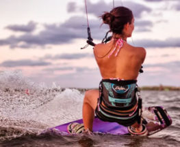 kite surfing