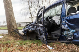 wrecked car with defective airbags